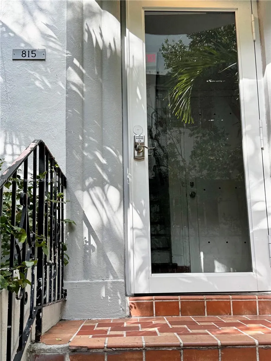 South Florida Real Estate | View 815 Lenox Ave, 1 | Listing
