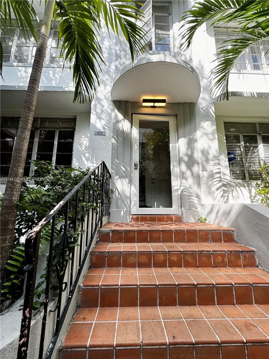 South Florida Real Estate | View 815 Lenox Ave, 1 | 2 Beds, 2 Baths