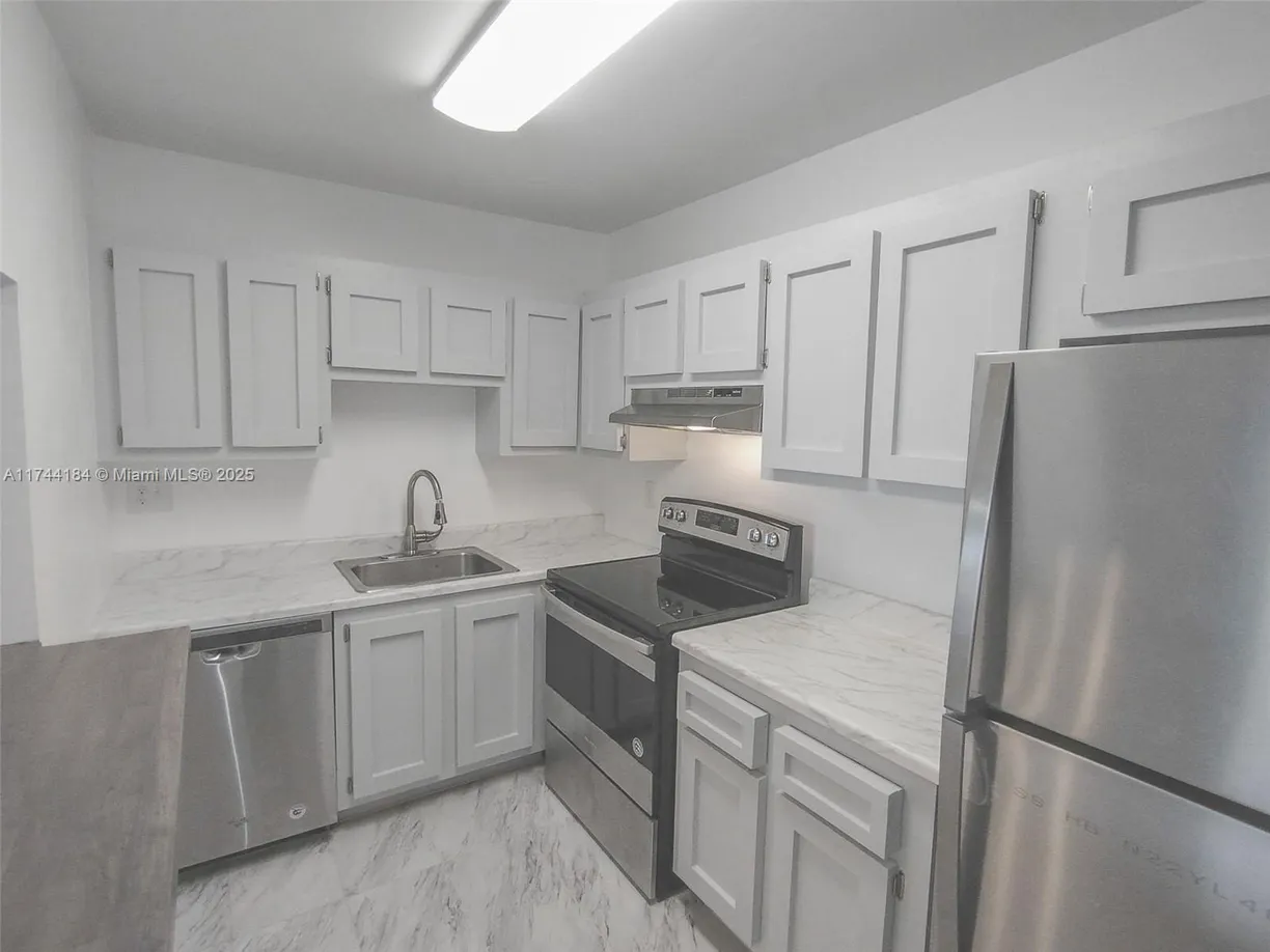South Florida Real Estate | View 4174 Inverrary Drive, 706 | Listing