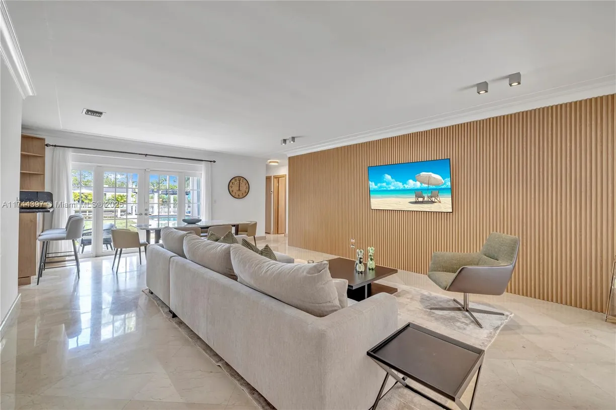 South Florida Real Estate | View 1815 Daytonia Rd | Listing