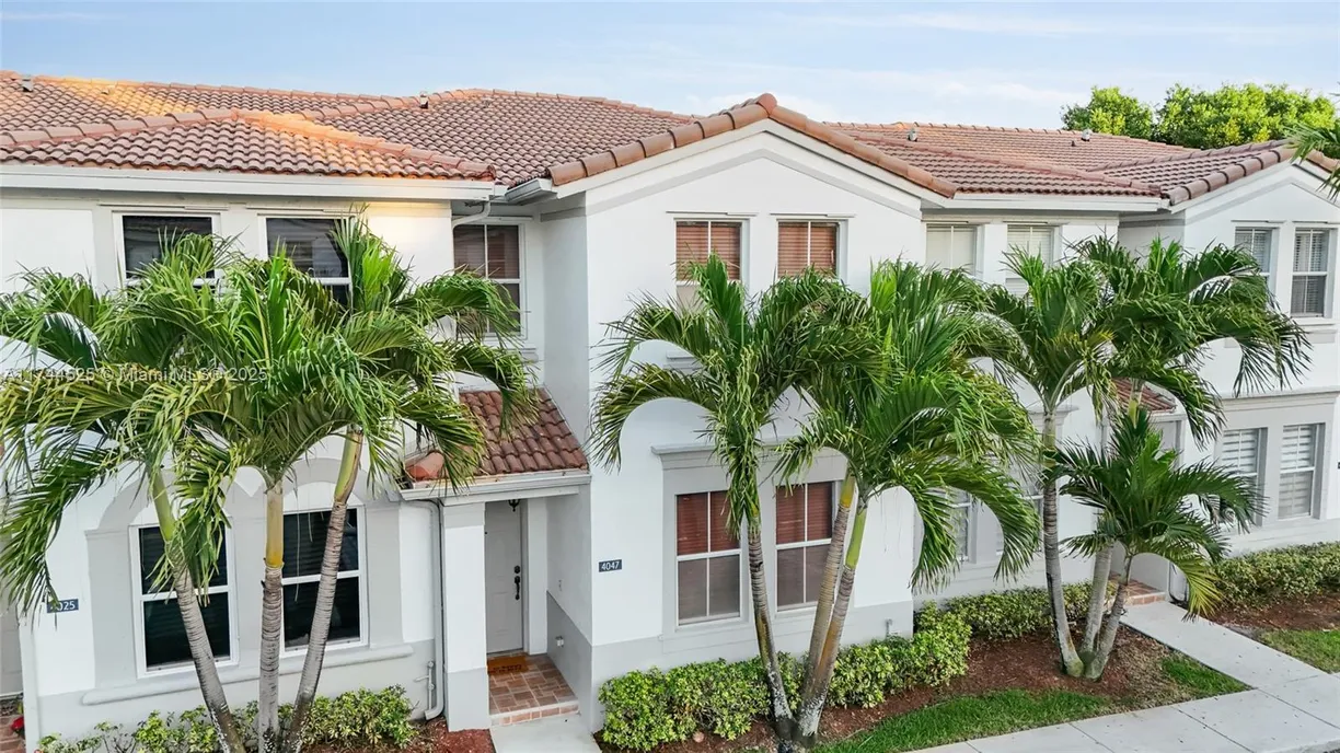 South Florida Real Estate | View 4047 SW 159th Ave, 53 | 3 Beds, 2 Baths