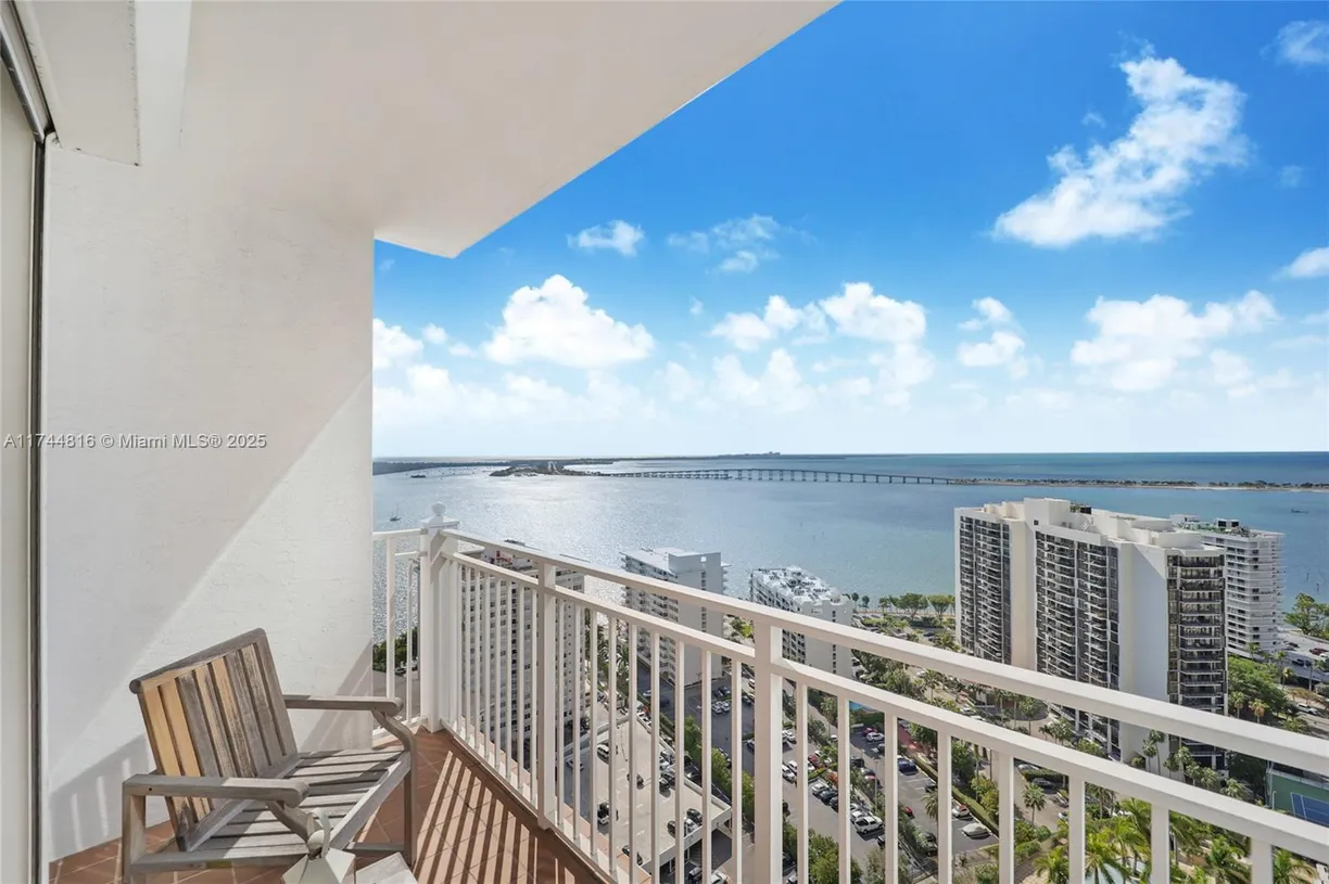 South Florida Real Estate | View 185 SE 14th Ter, 2704 | 2 Beds, 2 Baths