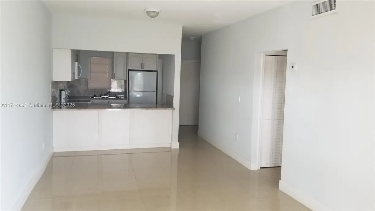South Florida Real Estate | View 2400 NW 16th St Rd, 406 | 1 Bed, 1 Bath