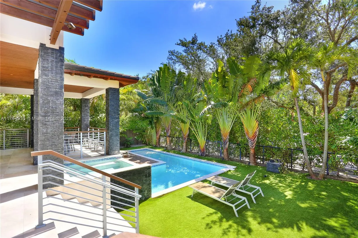 South Florida Real Estate | View 573 Warren Ln | Listing