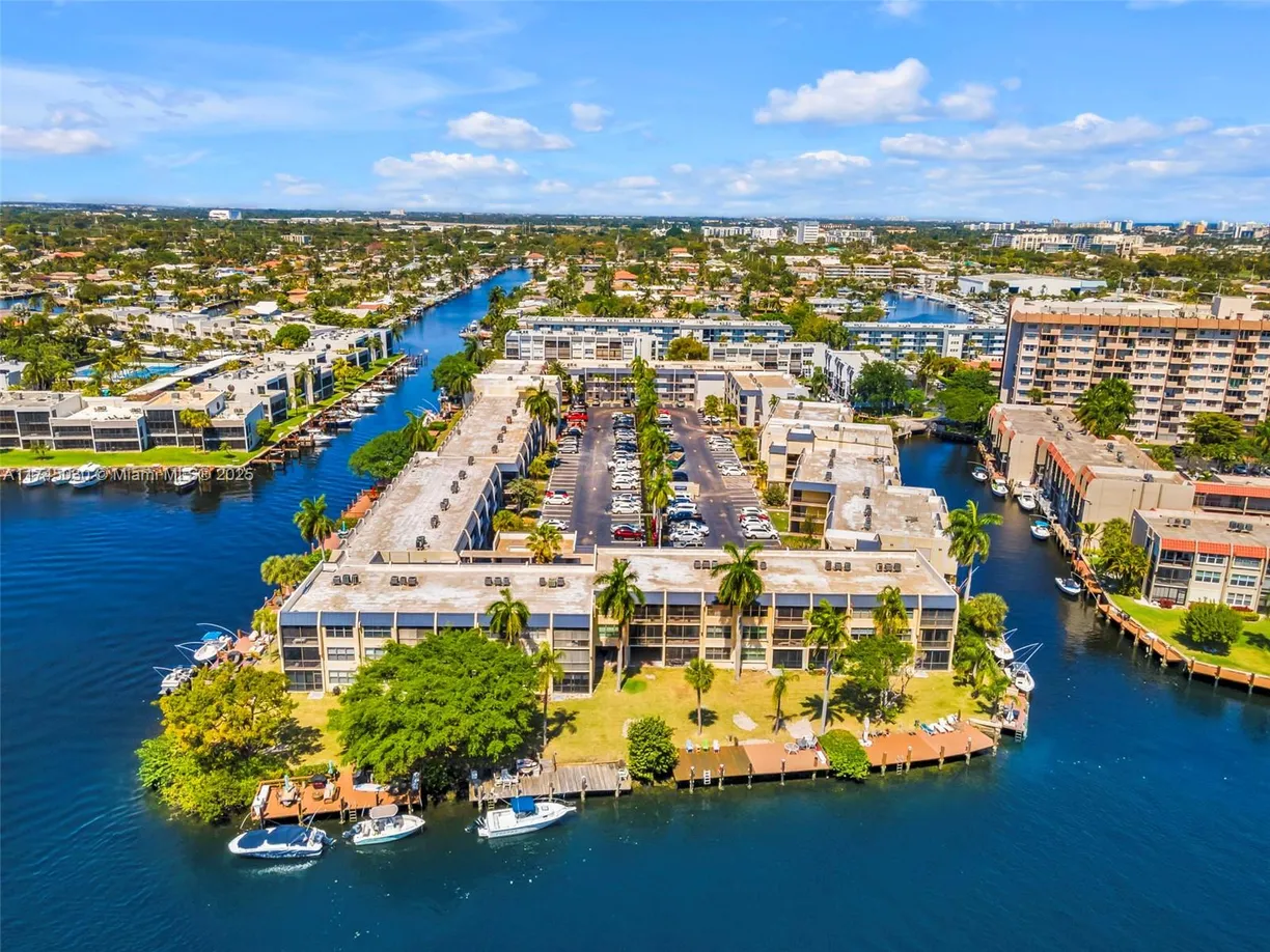 South Florida Real Estate | View 777 S Federal Hwy, 201G | Listing