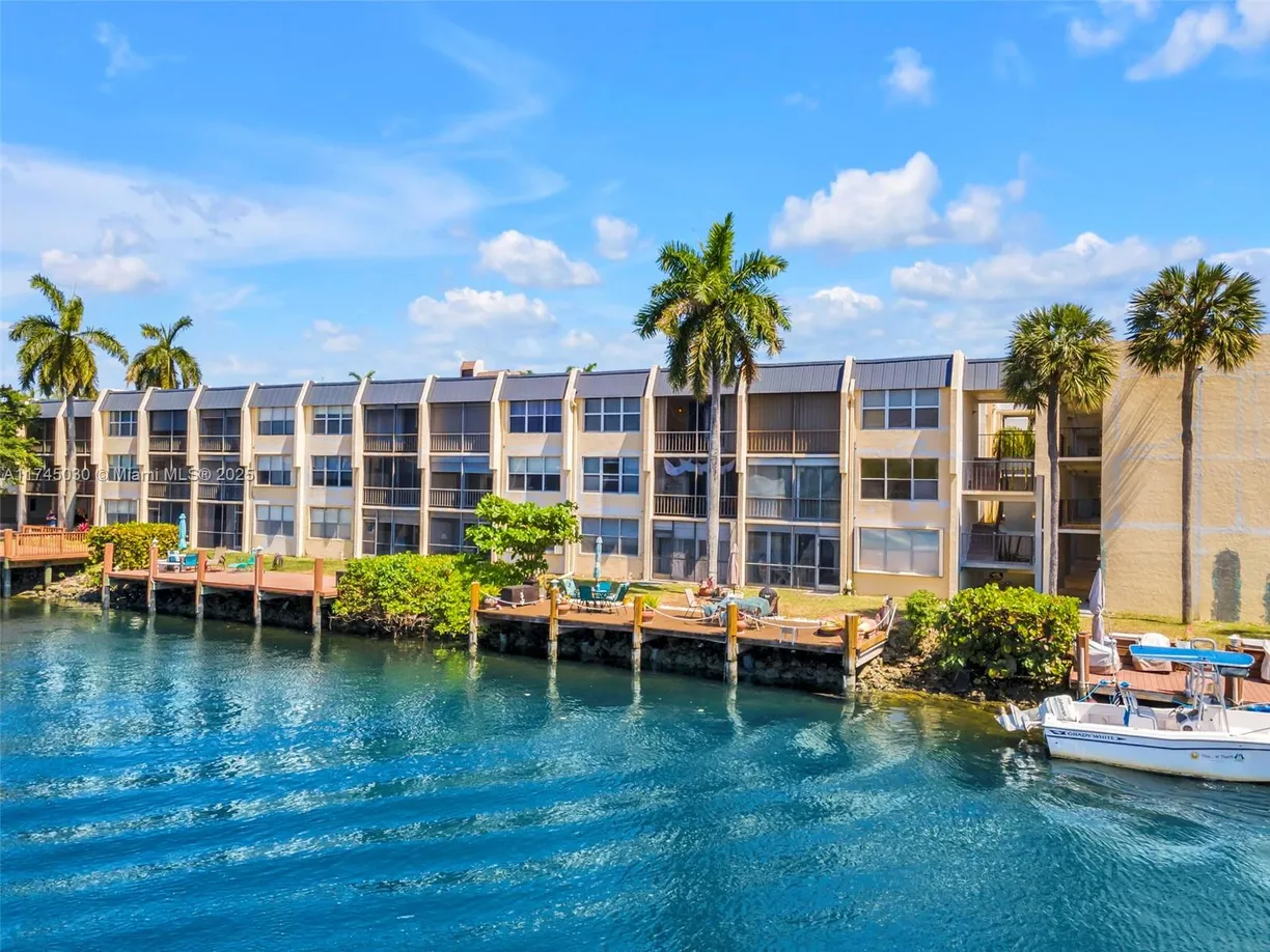 South Florida Real Estate | View 777 S Federal Hwy, 201G | 2 Beds, 2 Baths
