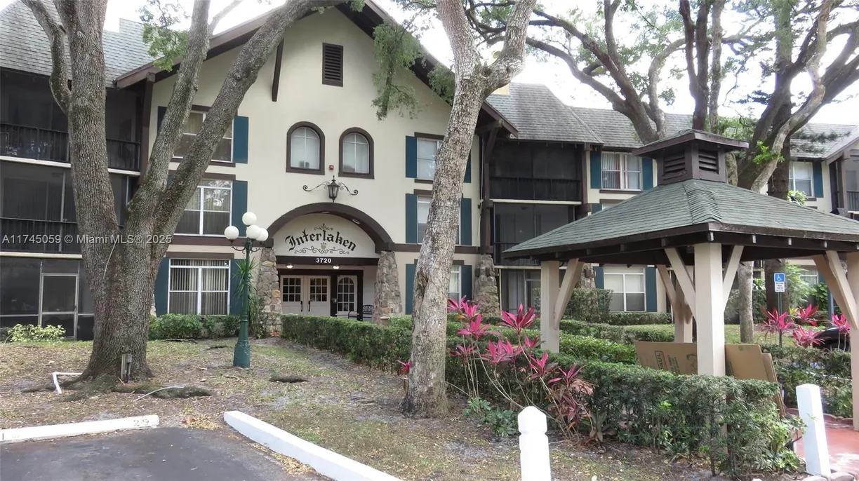 South Florida Real Estate | View  | Listing