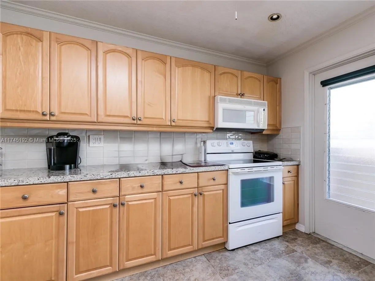 South Florida Real Estate | View 300 NE 14th Ave, 501 | Listing