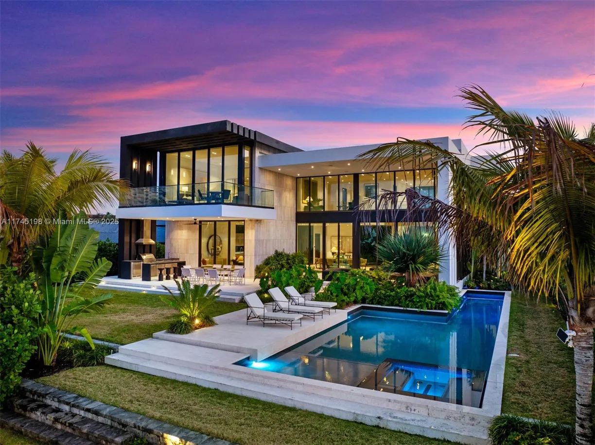 South Florida Real Estate | View 478 Tamarind Dr | 7 Beds, 7 Baths