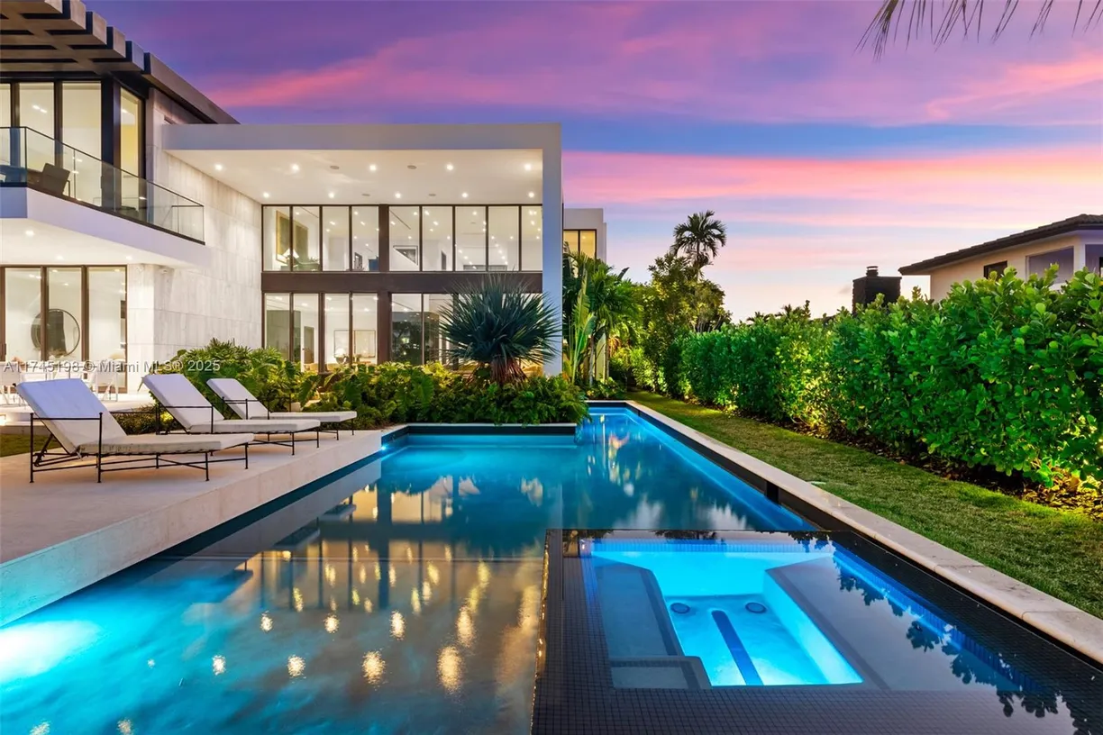South Florida Real Estate | View 478 Tamarind Dr | Listing