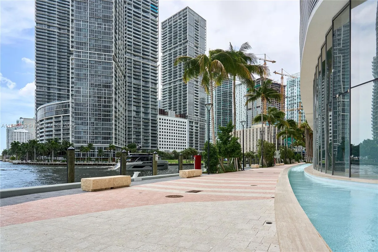 South Florida Real Estate | View 300 Biscayne Blvd Way, 2407 | Listing