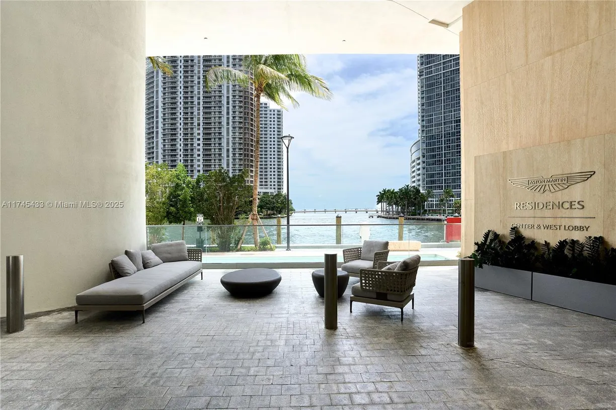 South Florida Real Estate | View 300 Biscayne Blvd Way, 2407 | Listing
