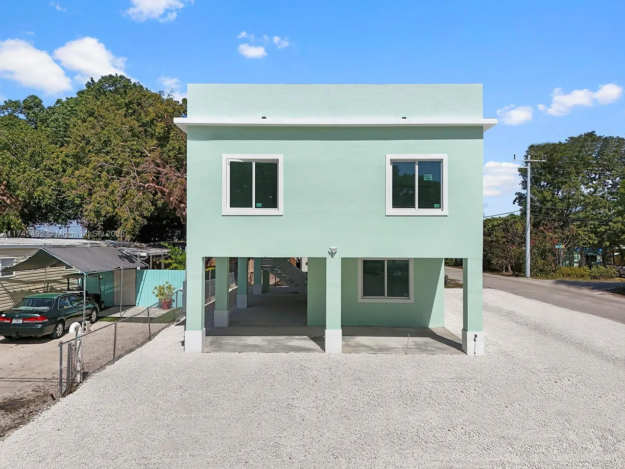 South Florida Real Estate | View 101 Kay Dr | Listing