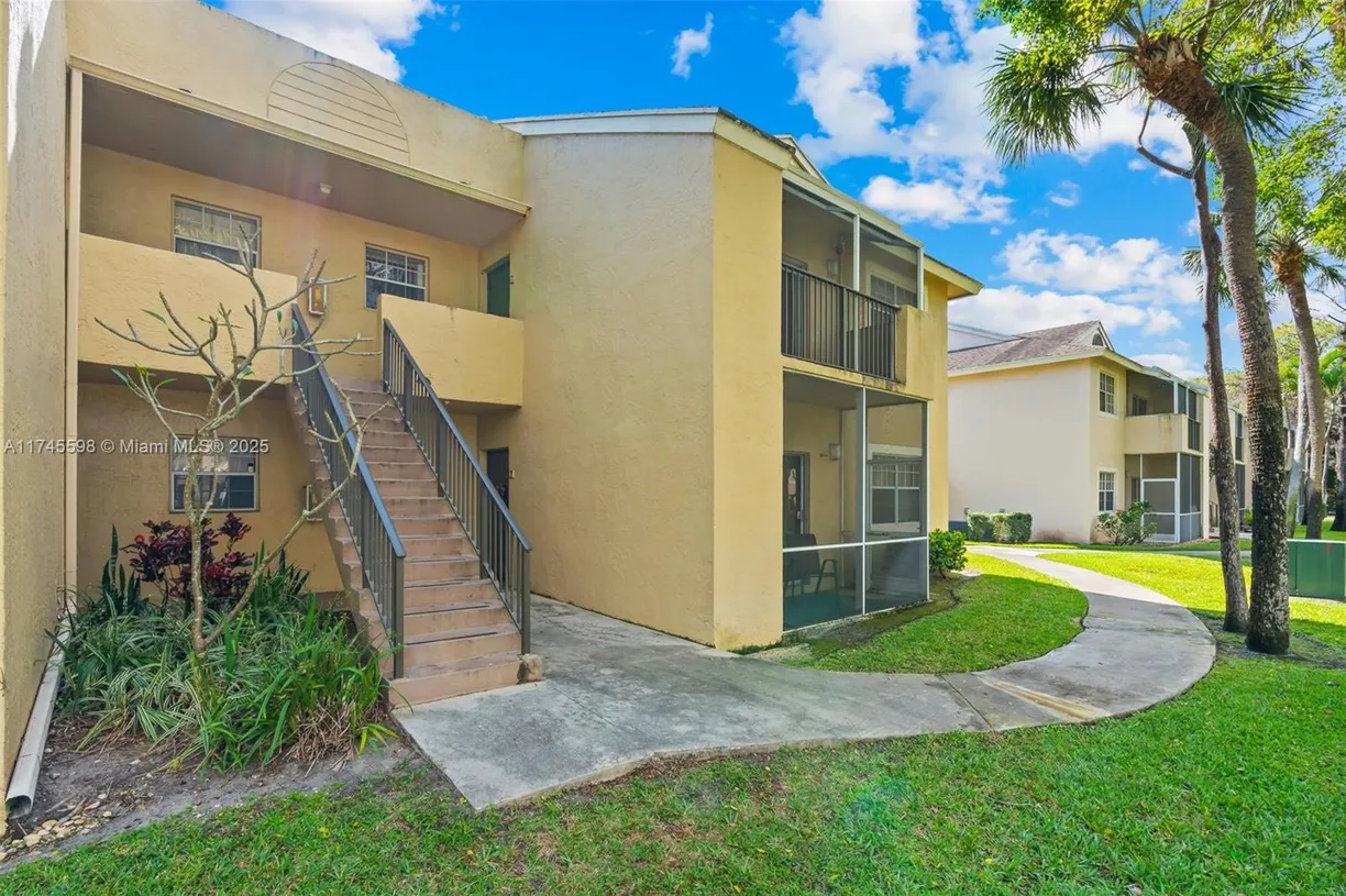 South Florida Real Estate | View 661 Cypress Lake Blvd, H20 | 1 Bed, 1 Bath