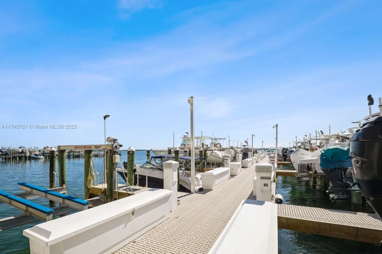 South Florida Real Estate | View 1915 Brickell Ave | Listing