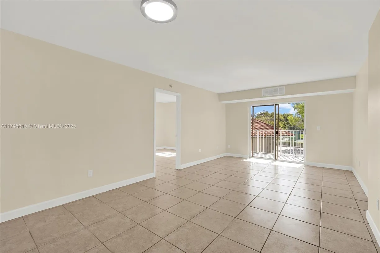 South Florida Real Estate | View  | 2 Beds, 2 Baths