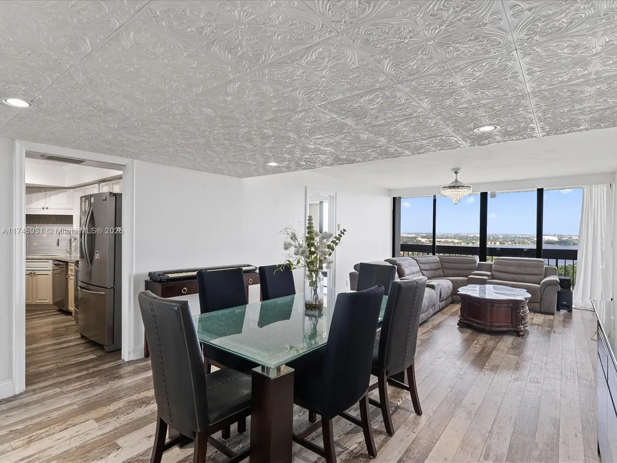 South Florida Real Estate | View 2000 Presidential Way, 1902 | 2 Beds, 2 Baths
