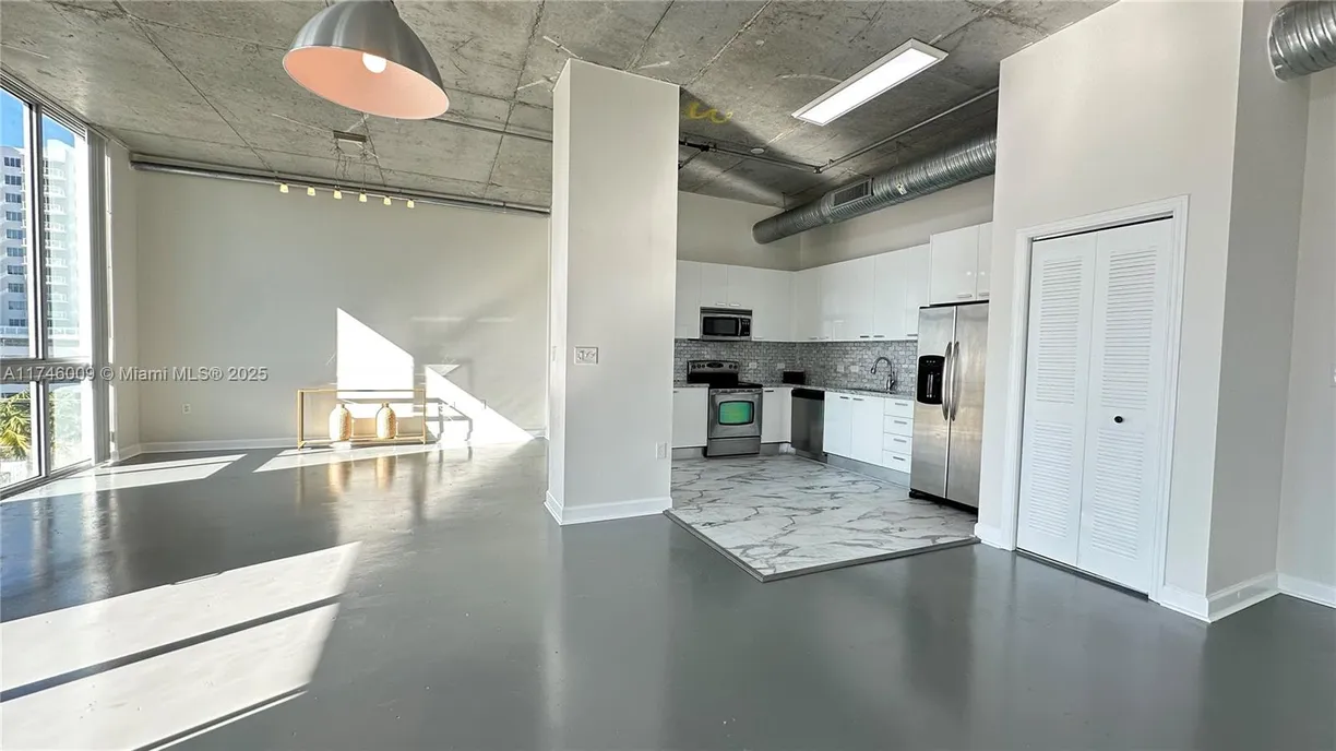 South Florida Real Estate | View 2100 Van Buren St, 522 | 2 Beds, 2 Baths
