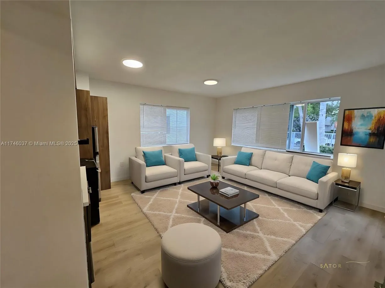 South Florida Real Estate | View 557 Michigan Ave, 211 W/PARKING | Listing