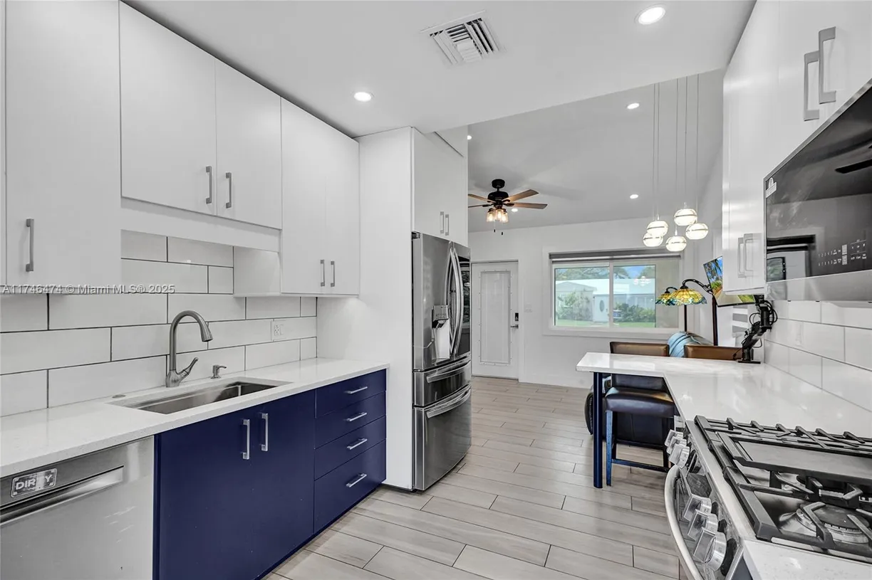 South Florida Real Estate | View 820 SW 8th Ave | Listing