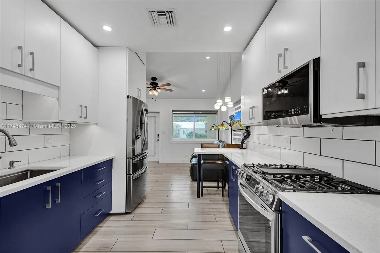 South Florida Real Estate | View 820 SW 8th Ave | 2 Beds, 1 Bath