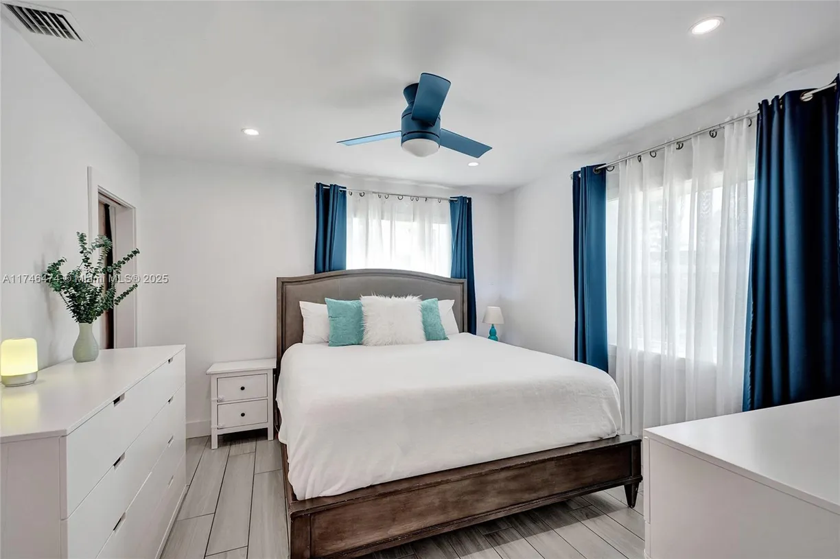 South Florida Real Estate | View 820 SW 8th Ave | Listing