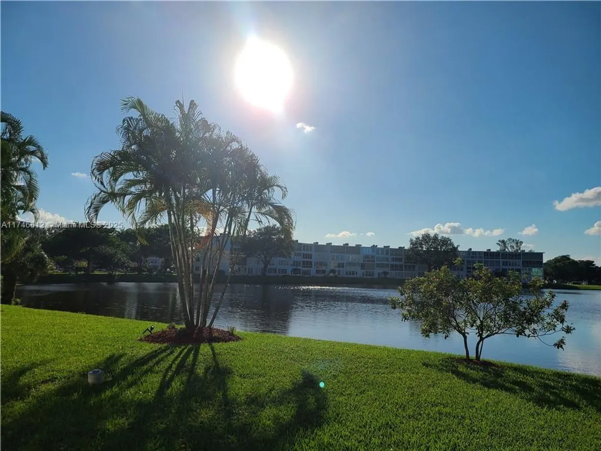 South Florida Real Estate | View 4071 Cambridge D, 4071 | Listing
