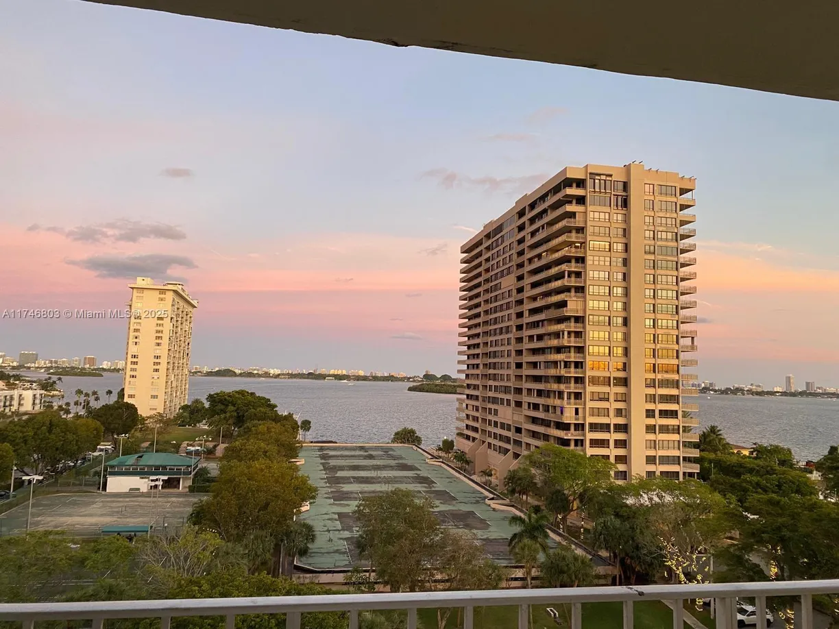 South Florida Real Estate | View 11111 Biscayne Blvd, 9A | 1 Bed, 1 Bath