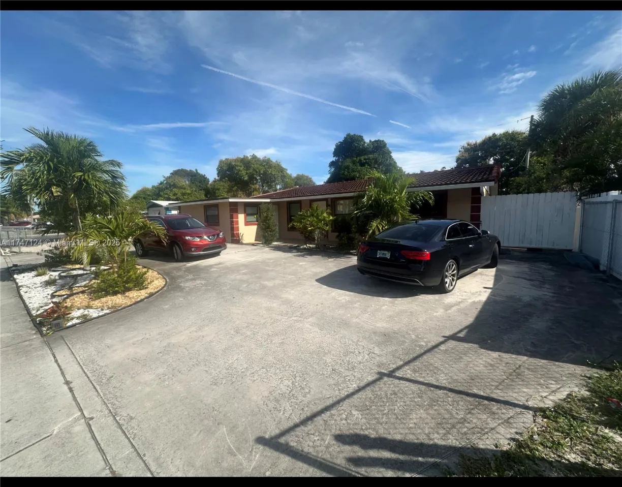 South Florida Real Estate | View  | 2 Beds, 1 Bath