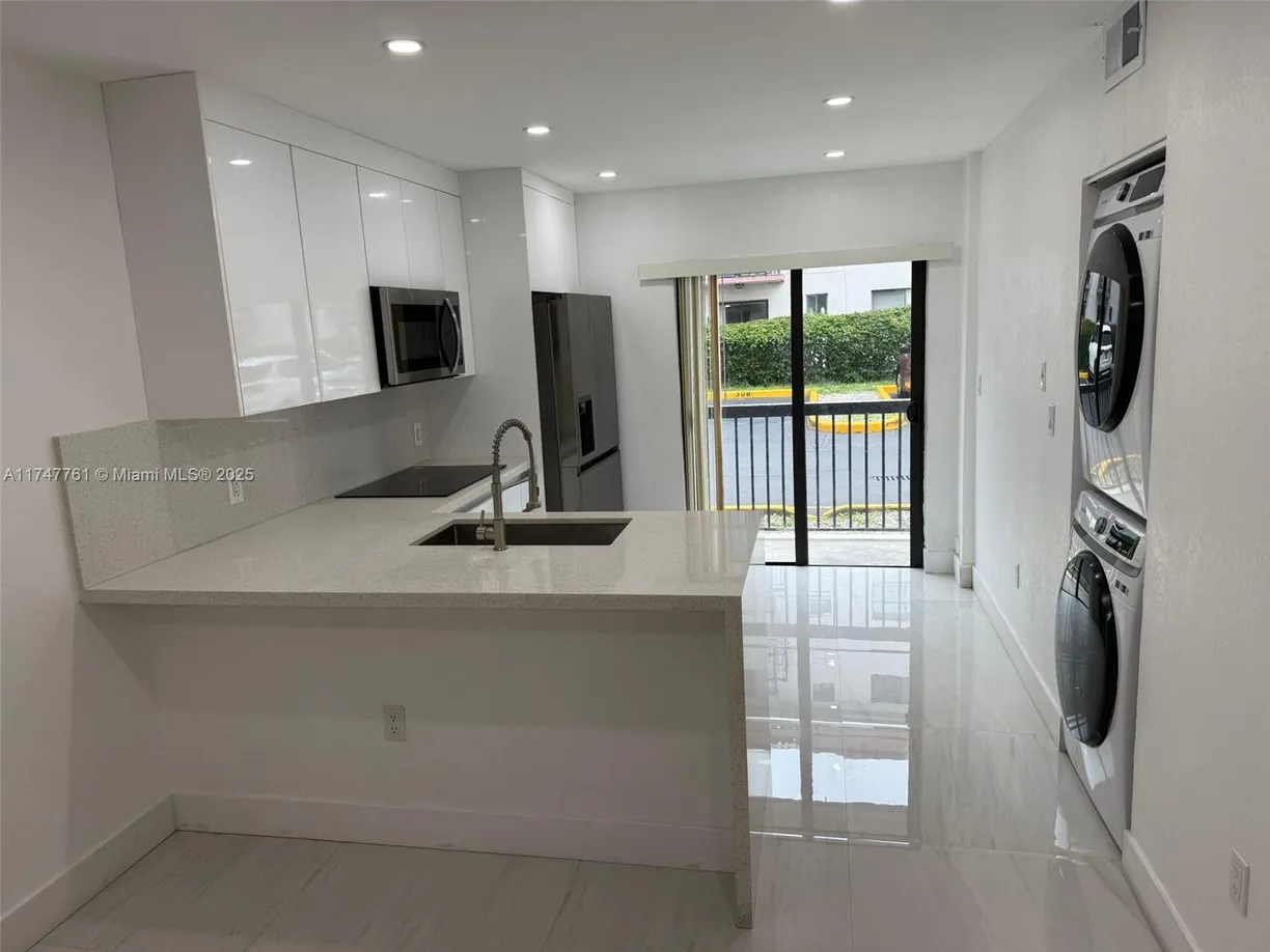 South Florida Real Estate | View 5420 W 21st Ct, 110 | 2 Beds, 2 Baths