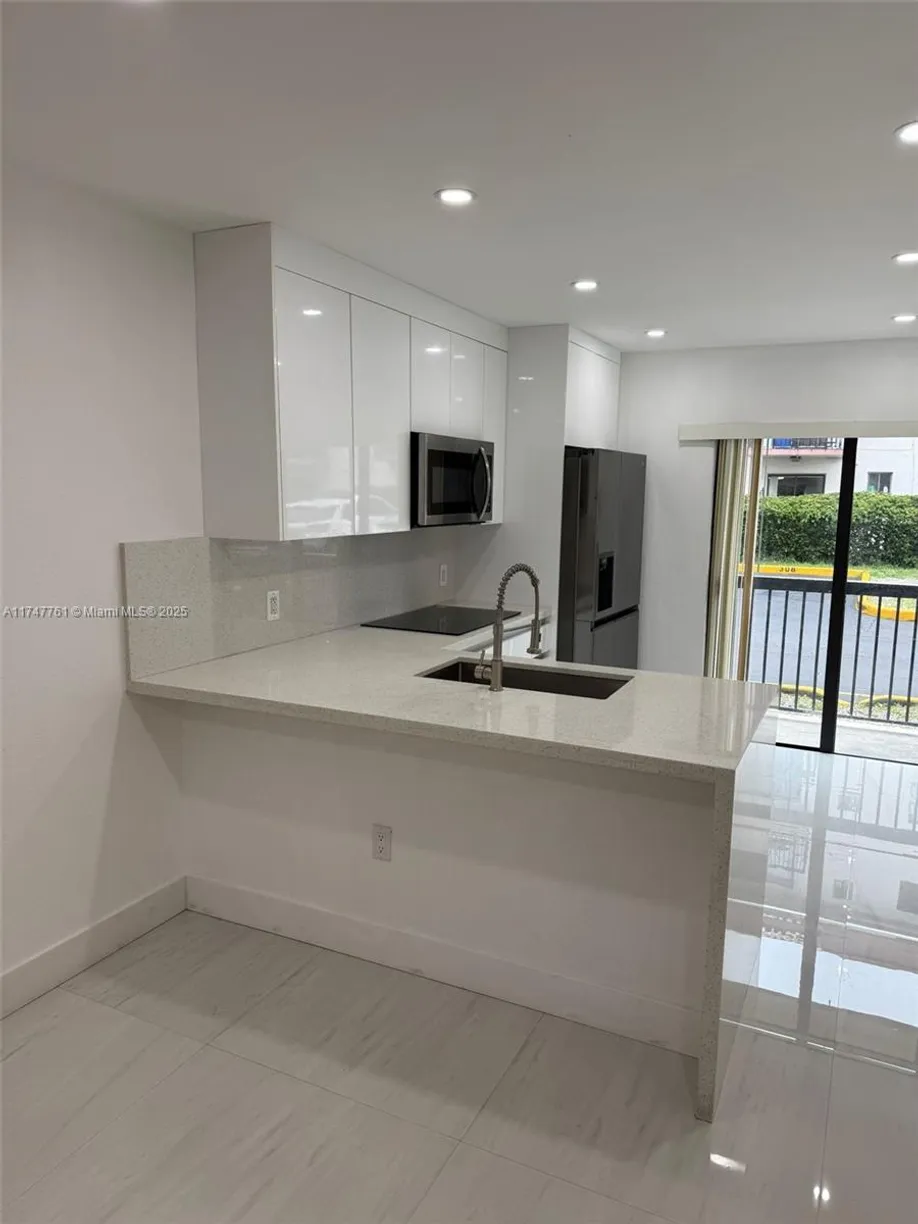South Florida Real Estate | View 5420 W 21st Ct, 110 | Listing