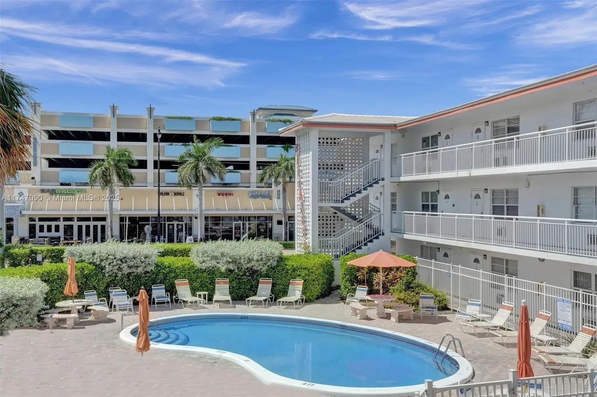 South Florida Real Estate | View 120 NE 20th Ave, 9 | Listing