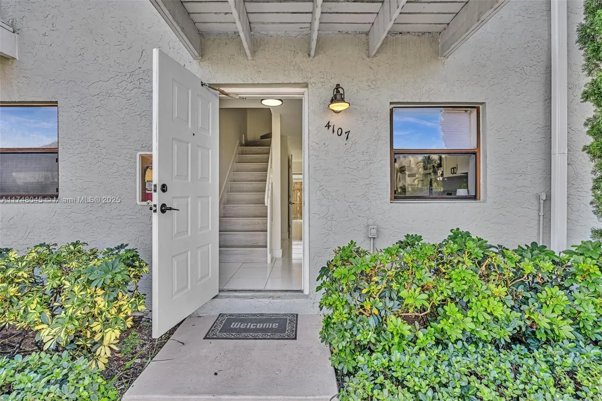 South Florida Real Estate | View 4107 NE 21st Ter | 1 Bed, 1 Bath