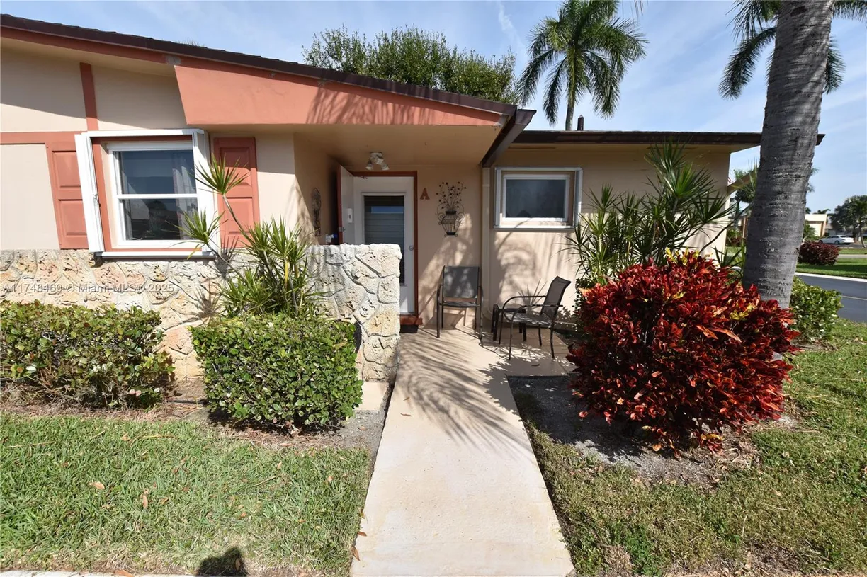 South Florida Real Estate | View 2981 W Crosley Dr, A | 1 Bed, 1 Bath