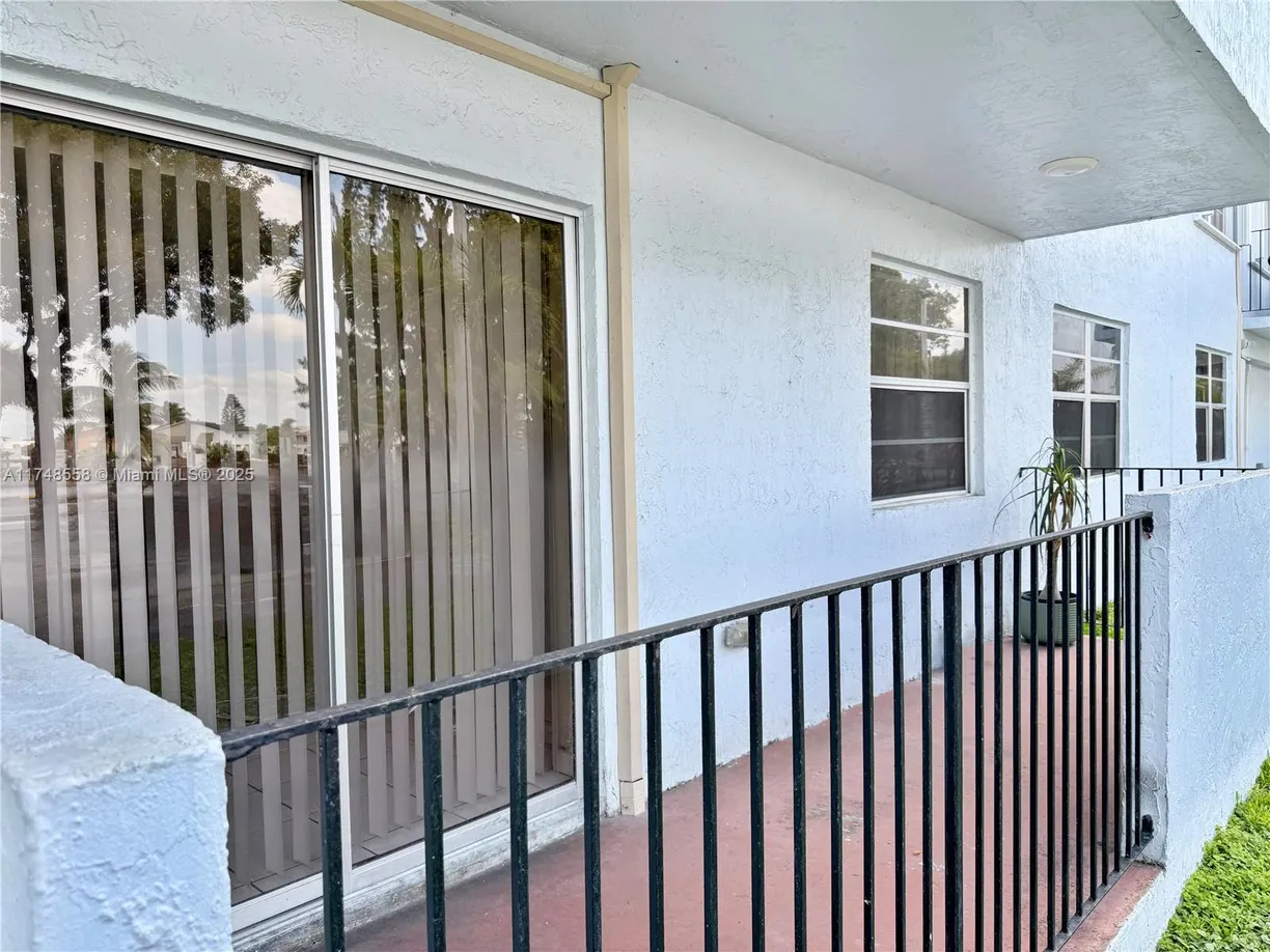 South Florida Real Estate | View  | Listing