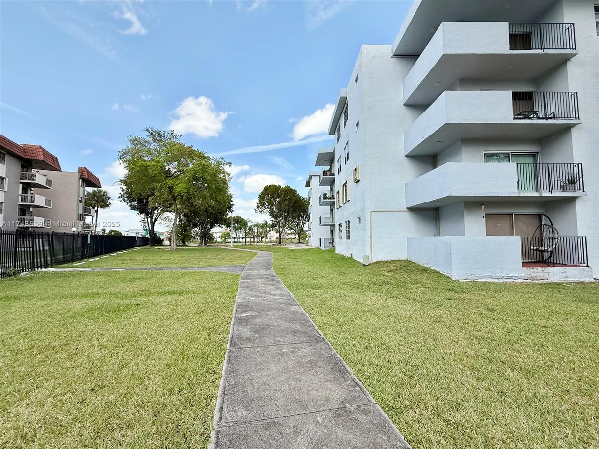 South Florida Real Estate | View  | Listing