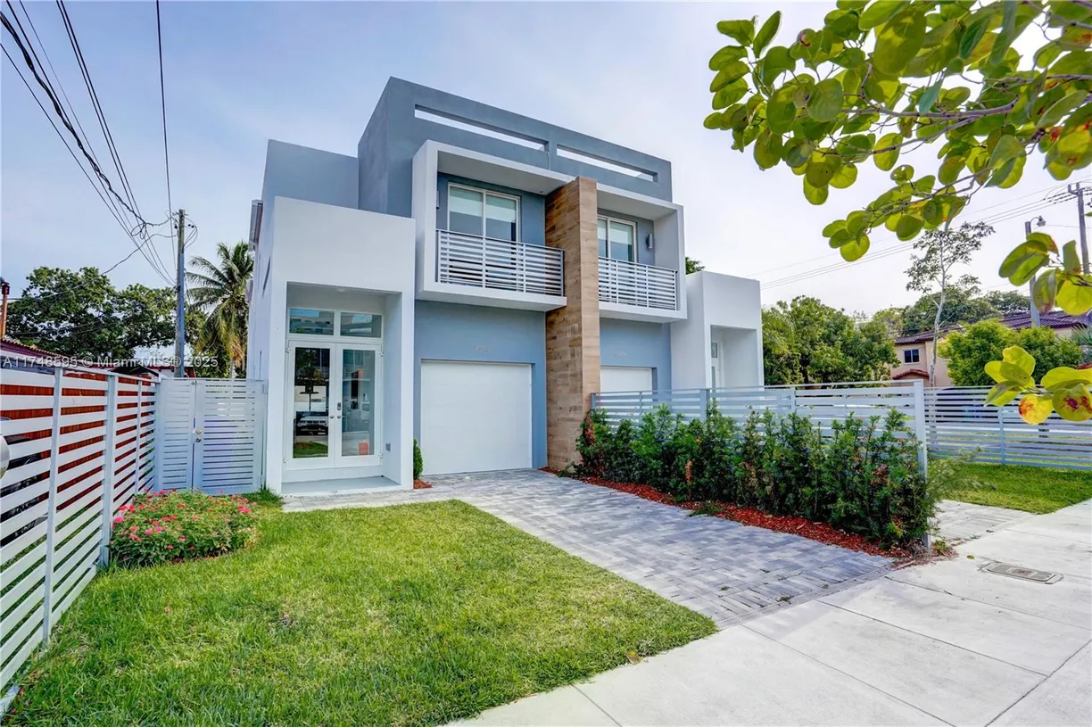 South Florida Real Estate | View 3570 SW 23rd St, 3570 | 4 Beds, 4 Baths
