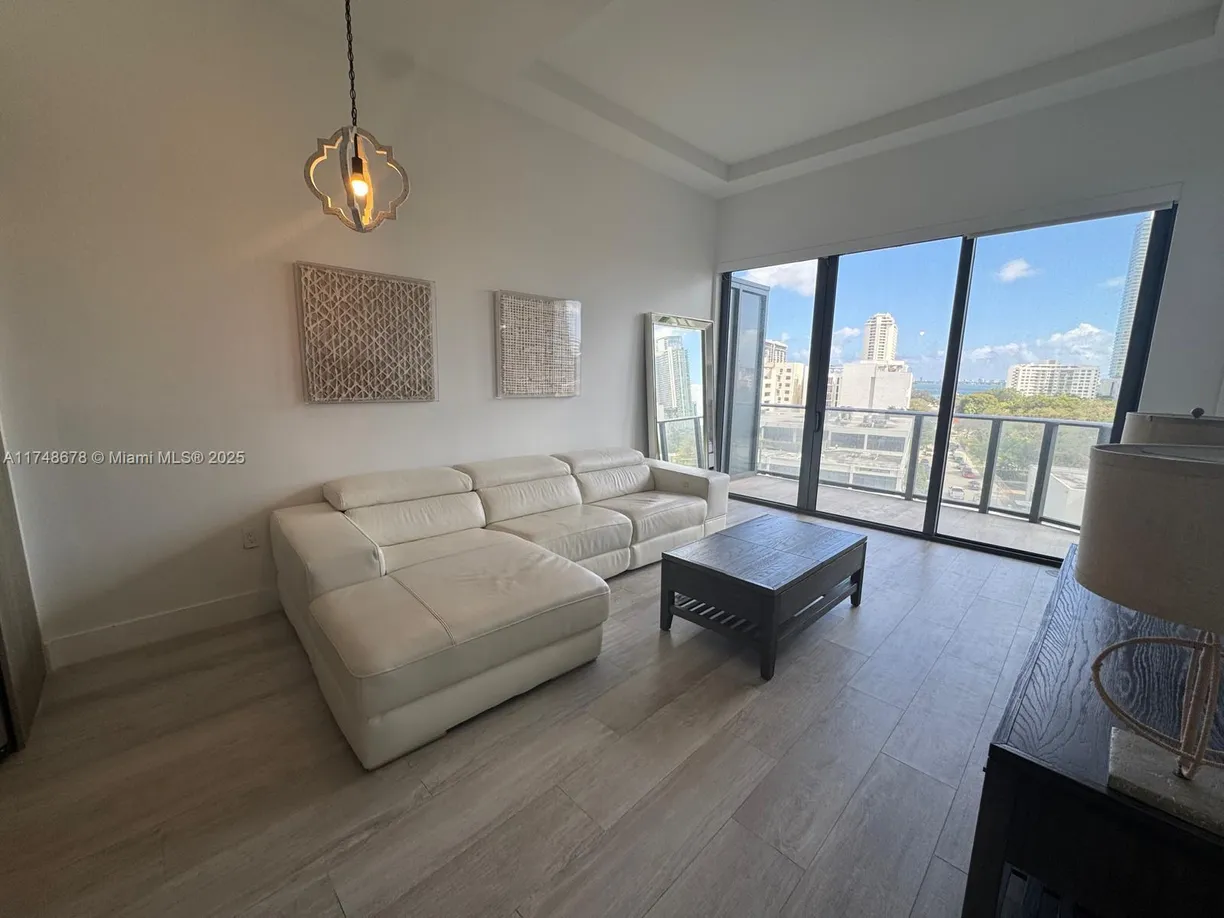 South Florida Real Estate | View  | Listing