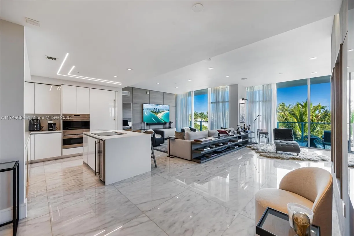 South Florida Real Estate | View 1201 20th St, PH02 | Listing