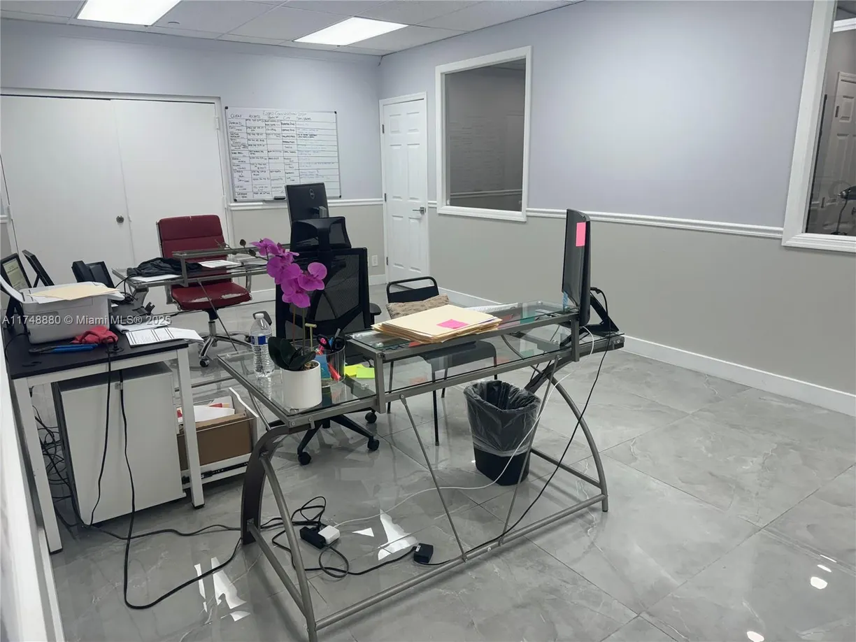 South Florida Real Estate | View 2801 Greene St, Suite 22