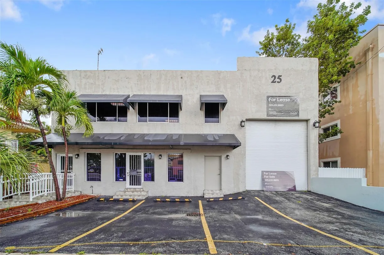 South Florida Real Estate | View 25 E 4th St | Listing