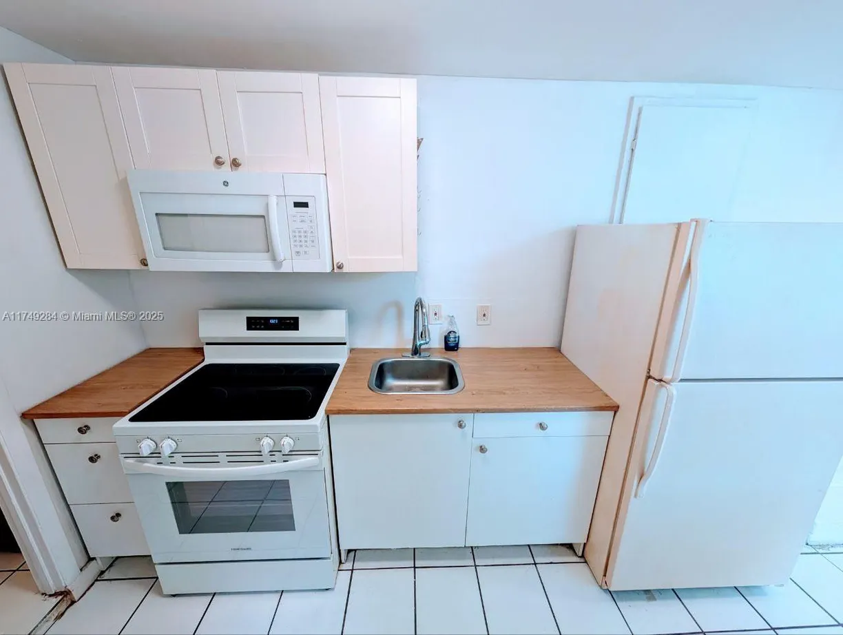 South Florida Real Estate | View 1825 Harding St, 5 | 1 Bed, 1 Bath