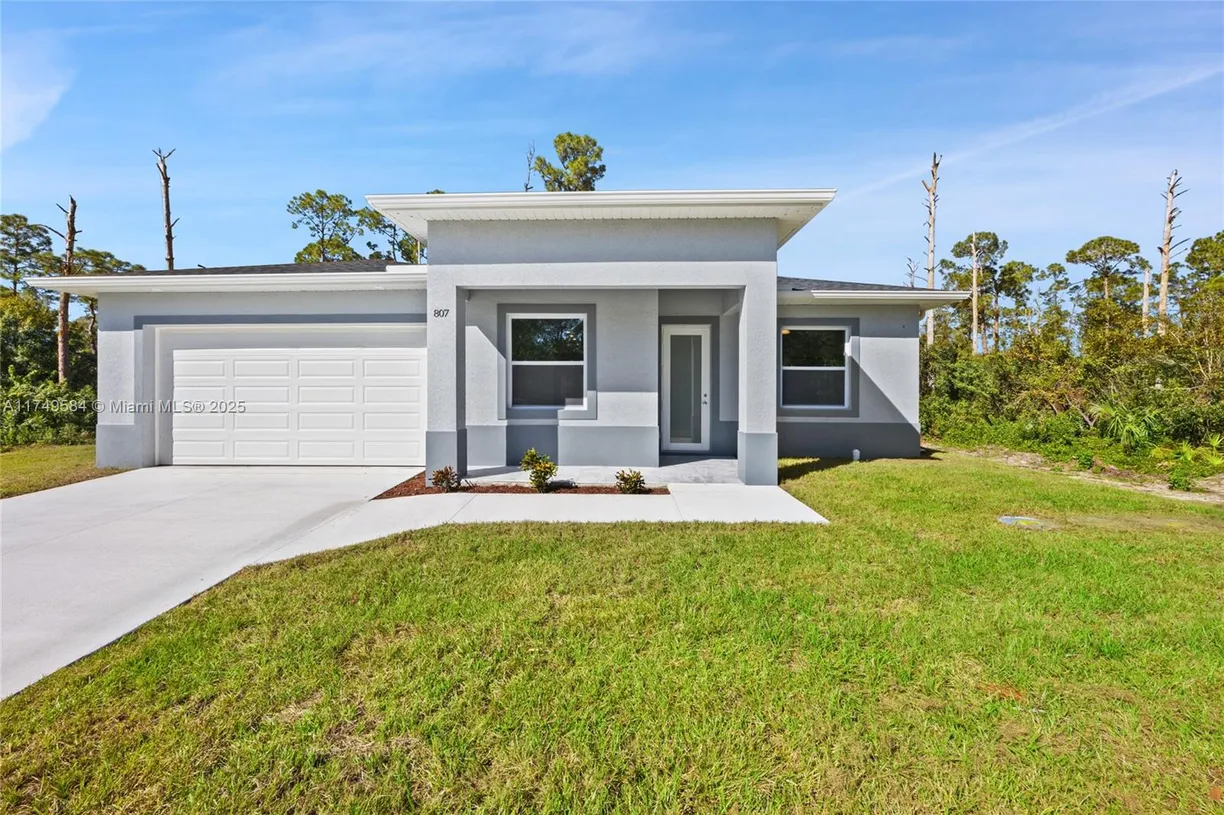 South Florida Real Estate | View  | 4 Beds, 2 Baths