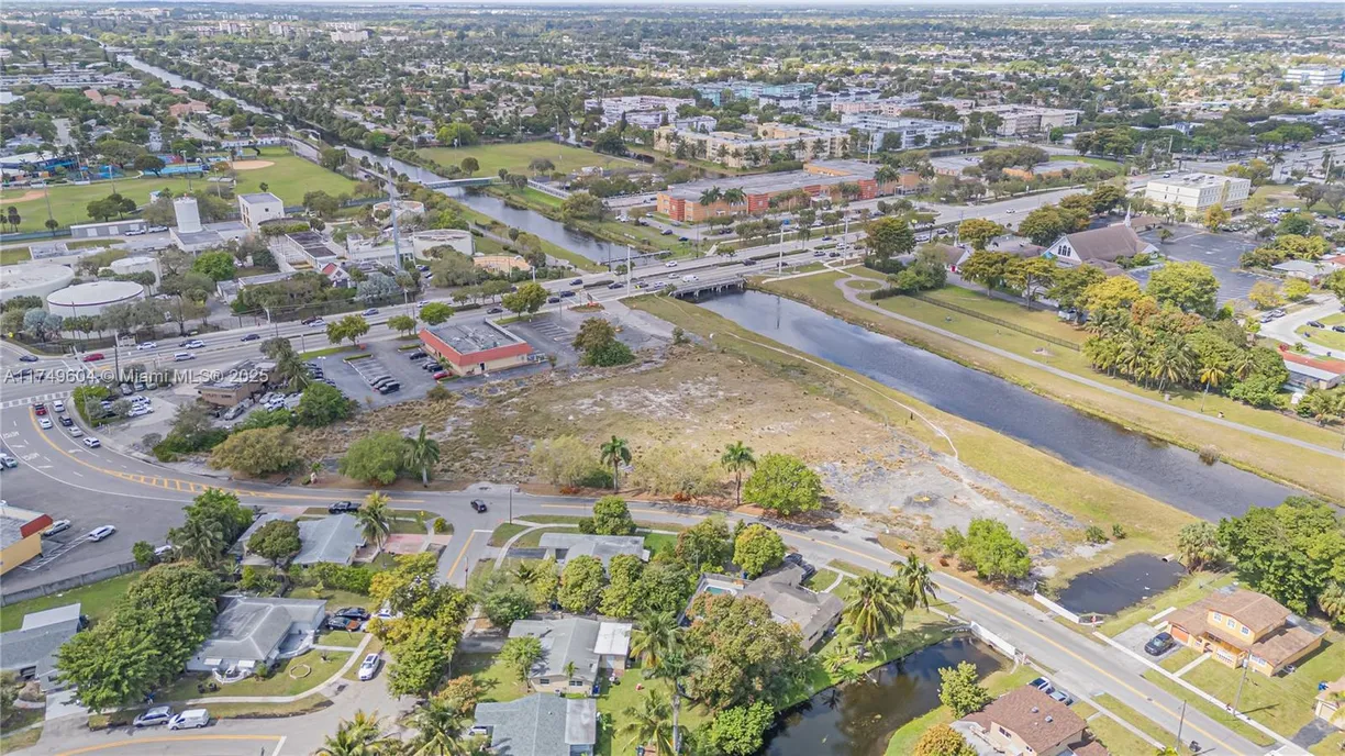 South Florida Real Estate | View 3900 NW 37th St