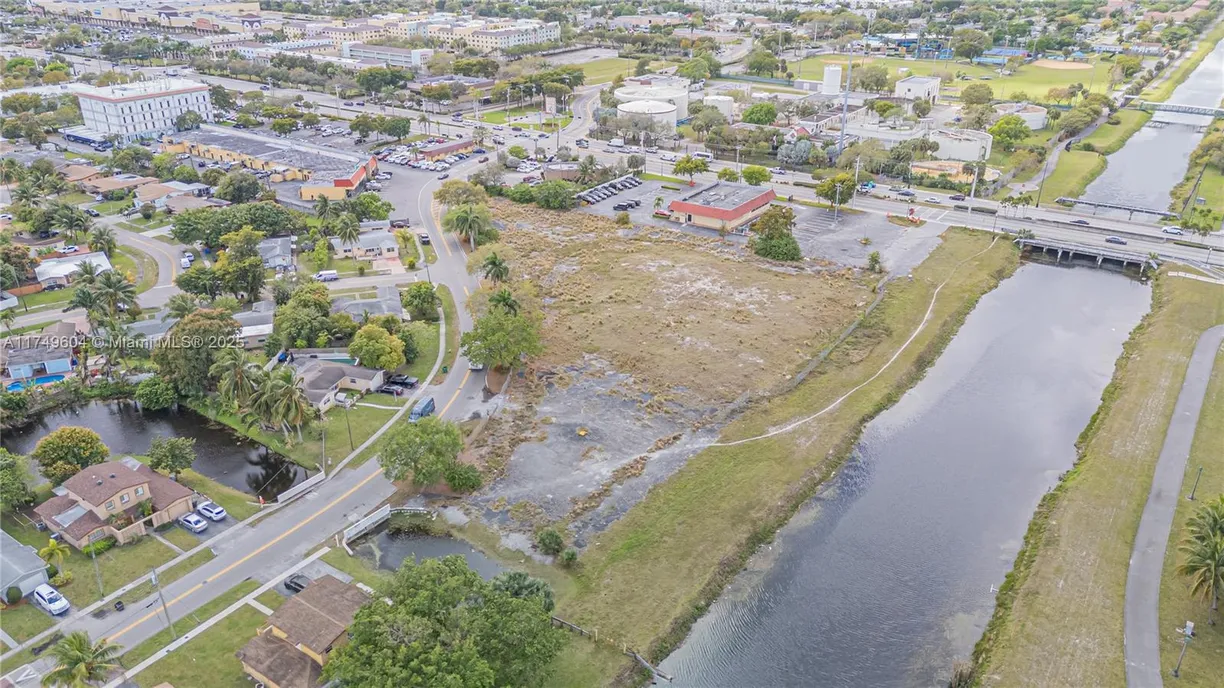 South Florida Real Estate | View 3900 NW 37th St | Listing