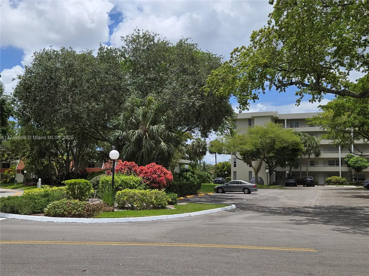 South Florida Real Estate | View 821 Cypress Blvd, 111 | 3 Beds, 2 Baths