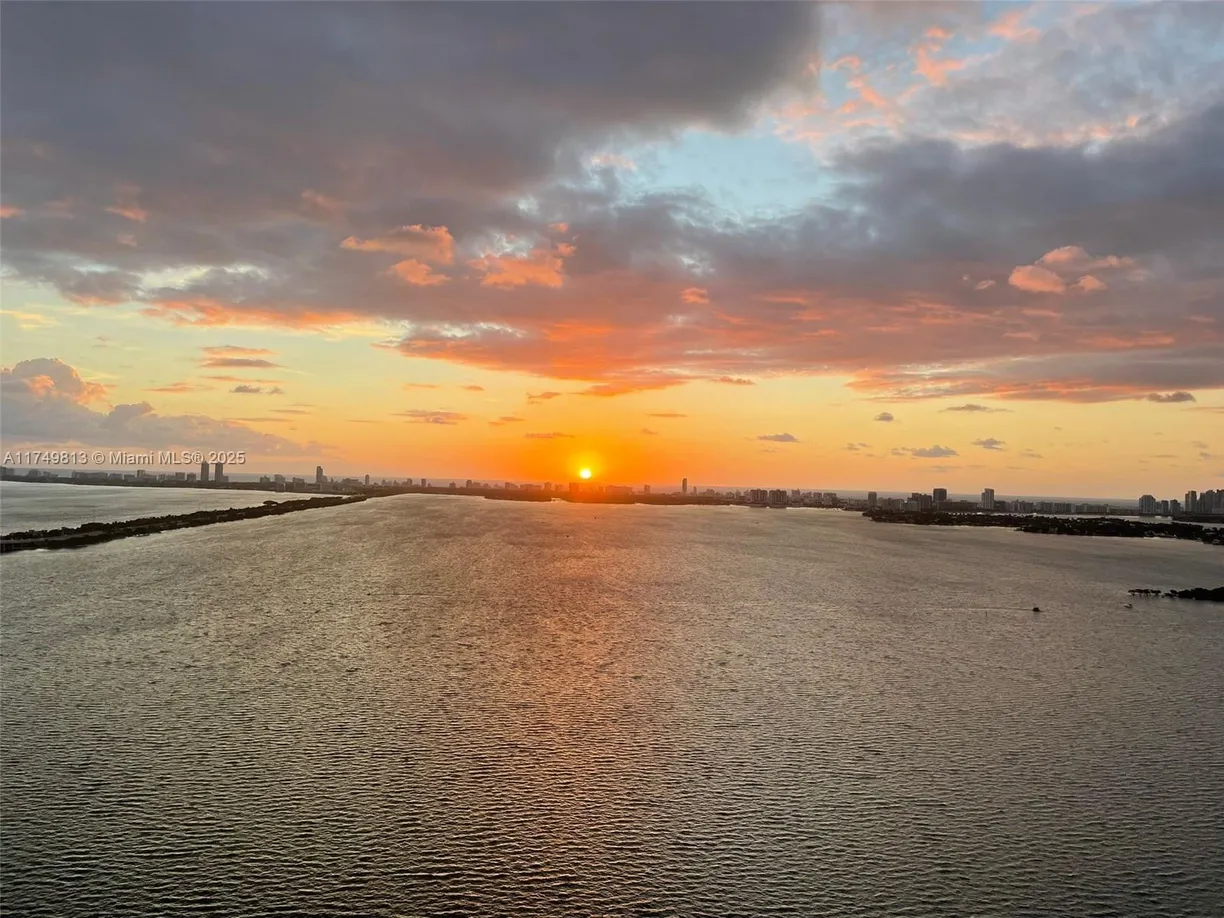 South Florida Real Estate | View 2900 NE 7th Ave, 705 | 2 Beds, 3 Baths