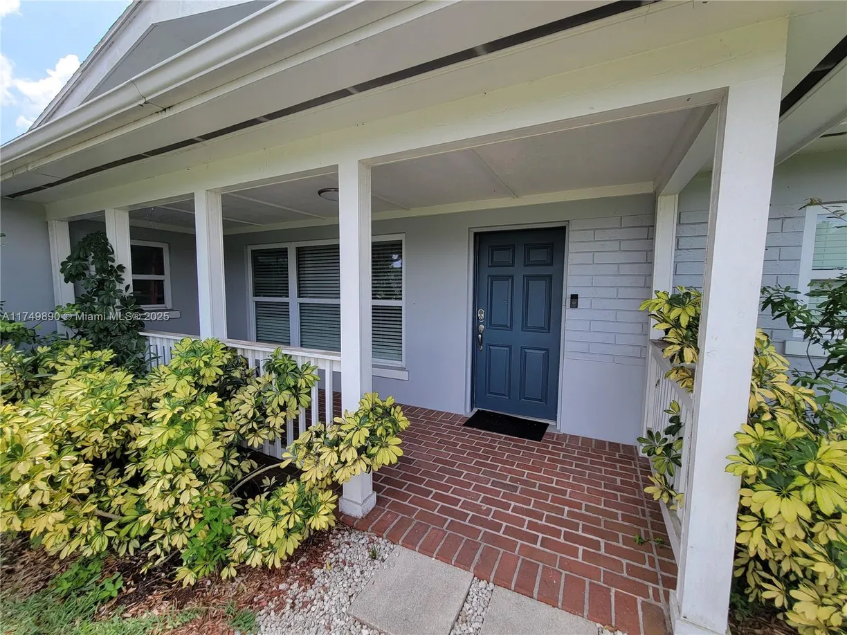 South Florida Real Estate | View 2805 13th St | 3 Beds, 2 Baths