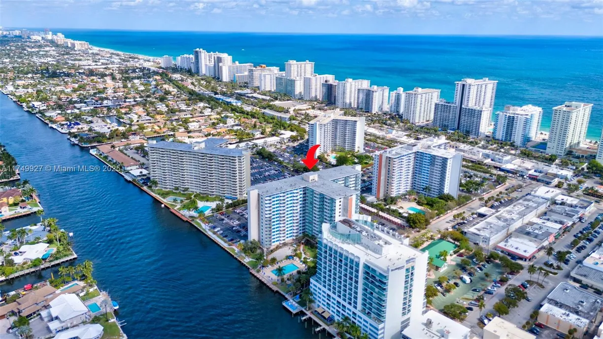 South Florida Real Estate | View 3233 NE 34th St, 1506 | 1 Bed, 1 Bath