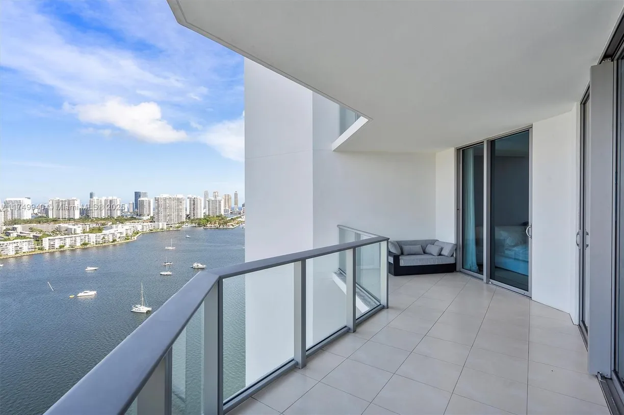 South Florida Real Estate | View 17301 Biscayne Blvd, 2108 | Listing